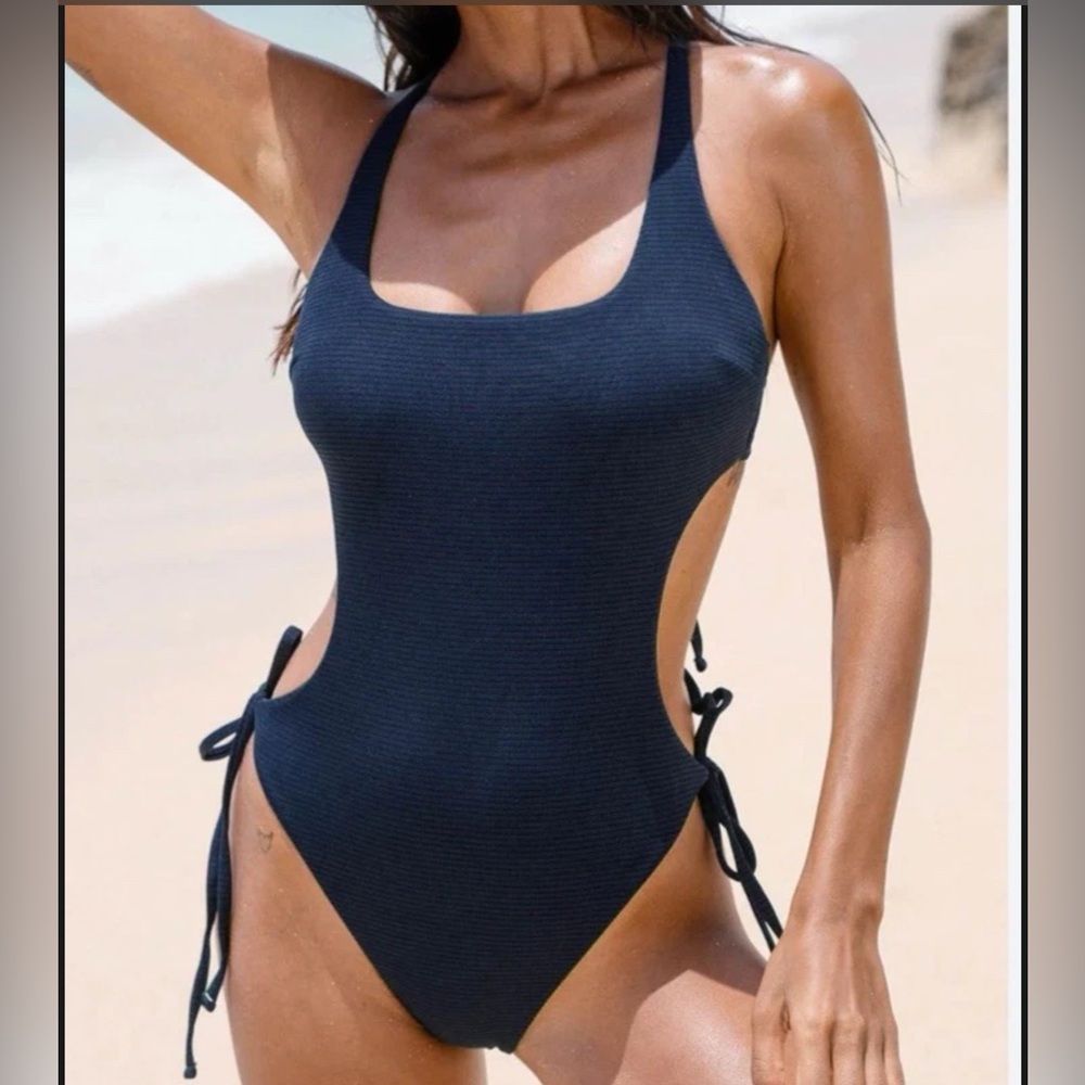 NWOT Berlook Mulit X Cross One Piece Swimsuit Navy Blue Cut Outs Size M Beach